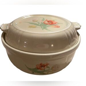 Halls superior quality kitchenware Covered Casserole Vintage 1930’s Rare Tulip